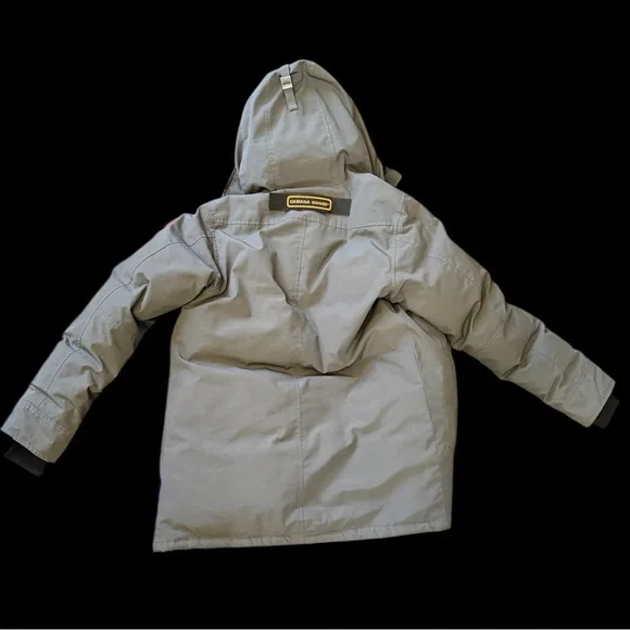 CANADA GOOSE CHATEAU PARKA - Picture 2 of 6